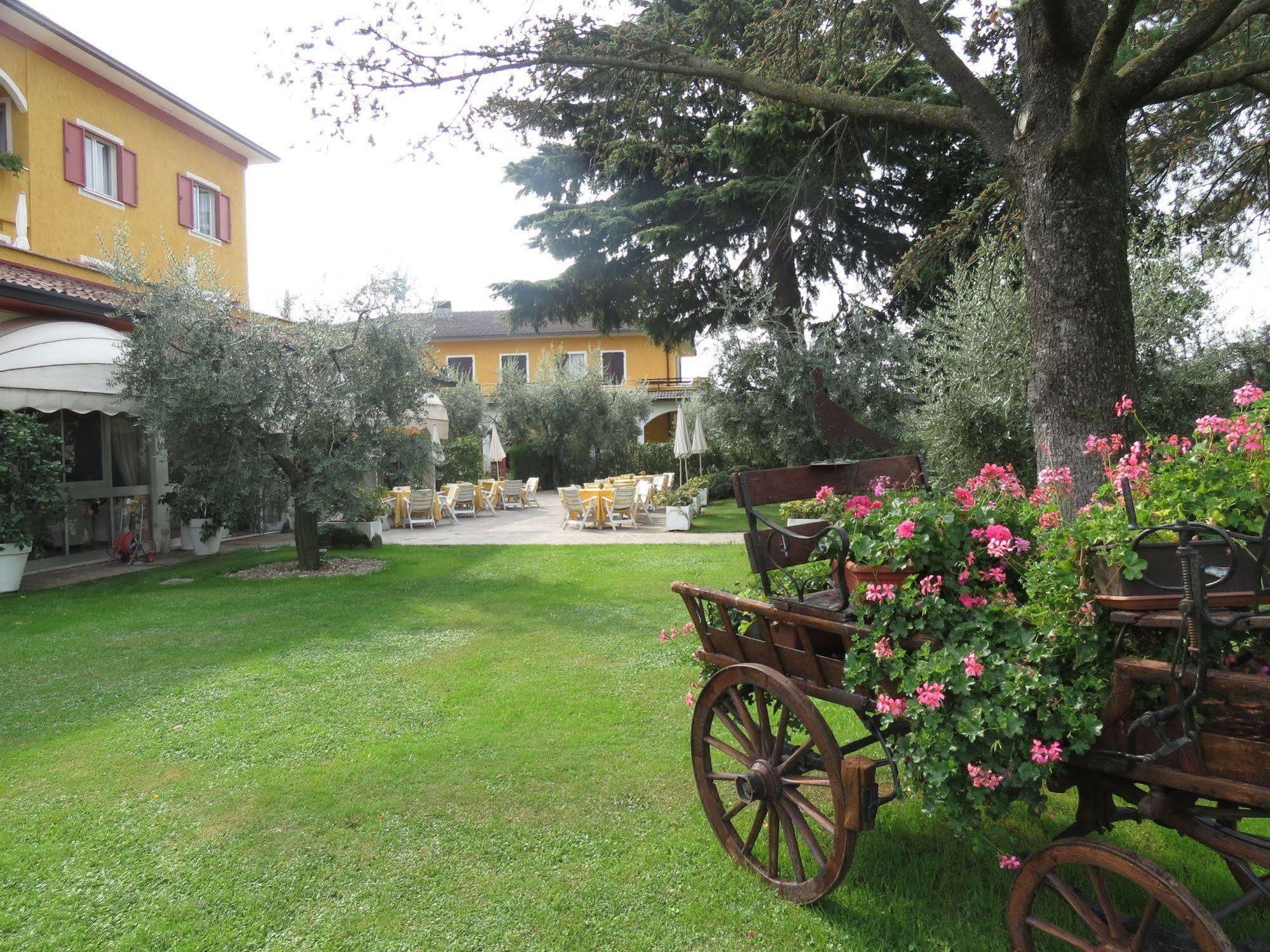 La Quiete Park Hotel Manerba del Garda Ngoại thất bức ảnh